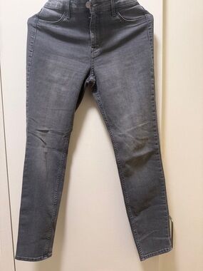 H&M Women's Skinny Jeans in Washed Gray